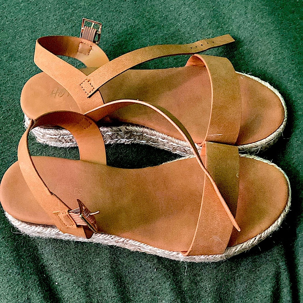 Hot Cales sandles